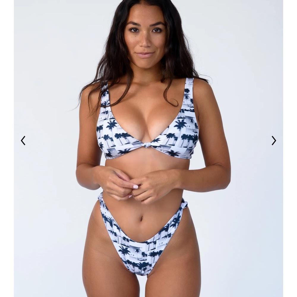 NWT skatie swim Penny top Rosarito